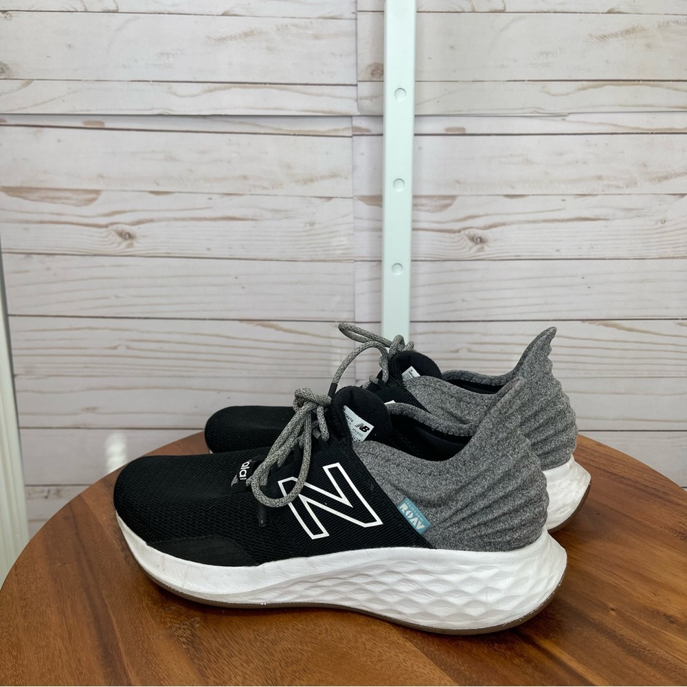 Women's Size 9 Black and Gray Nike New Balance Running Sneakers